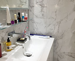 one hans crescent image 3