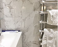 one hans crescent image 4